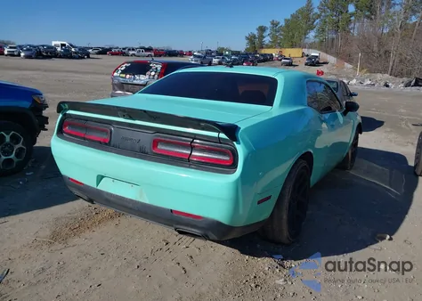 2016 Dodge Challenger Sxt z USA, uszkodzony, nr VIN 2C3CDZAG0GH194962